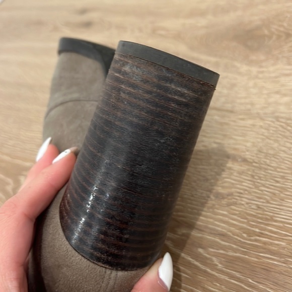 STUART WEITZMAN 'Give It Up" Suede Stretch Boot - Picture 4 of 6